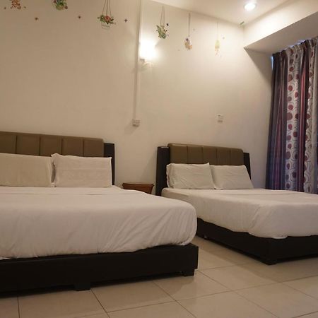 S & S Guest House Kuantan Kültér fotó