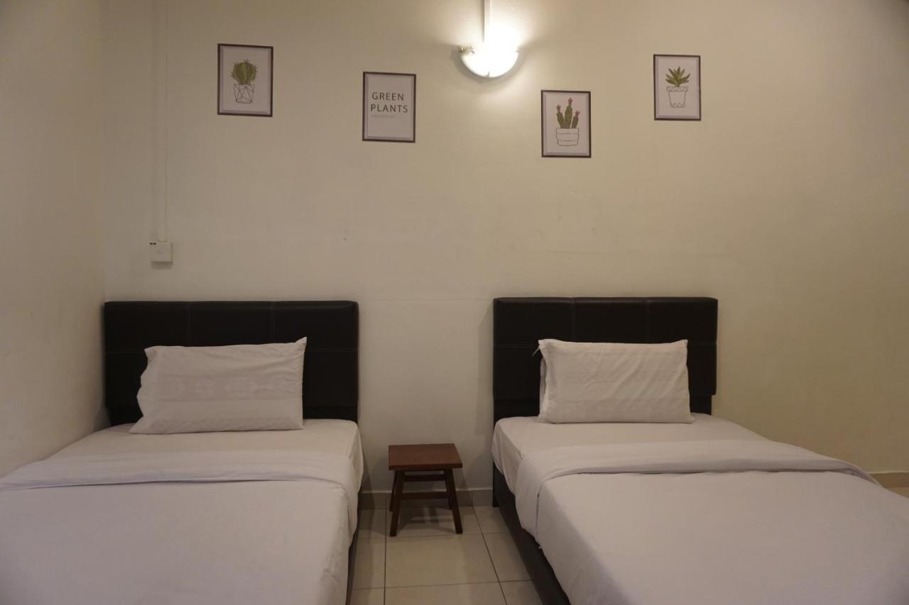 S & S Guest House Kuantan Kültér fotó
