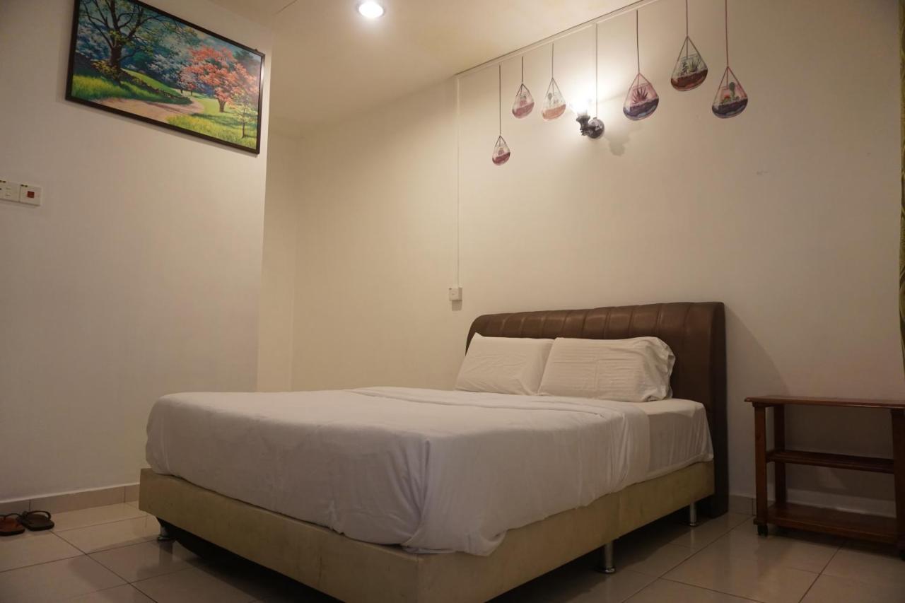 S & S Guest House Kuantan Kültér fotó